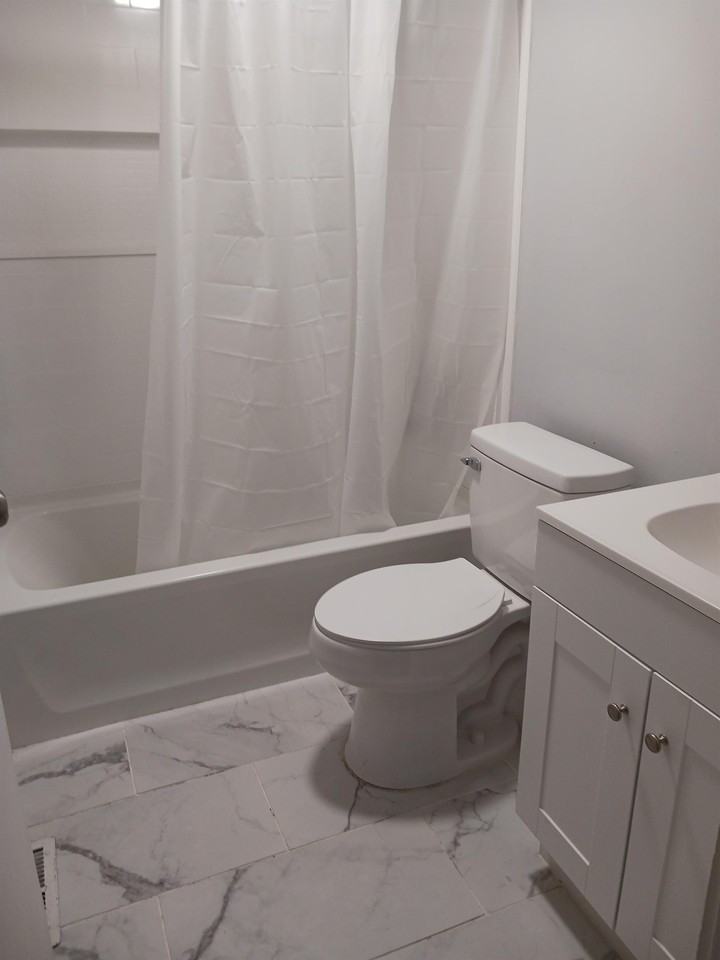 216 Charlotte Ave #1 - Photo 7 of 11