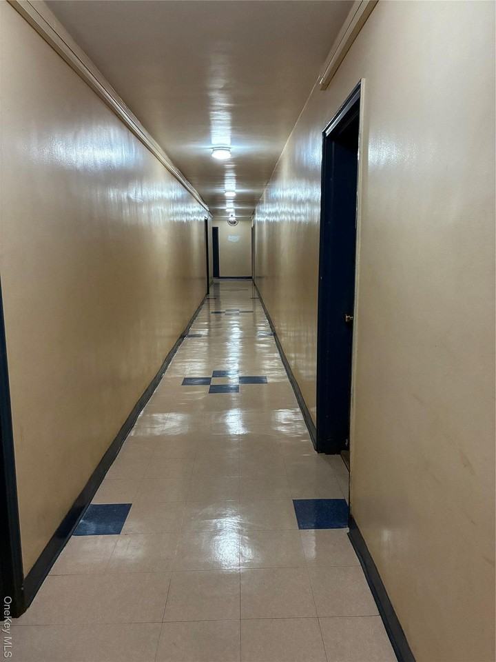 610 Waring Ave Apt 5g - Photo 2 of 17