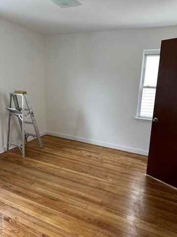 8842 240th St - Photo 5 of 8