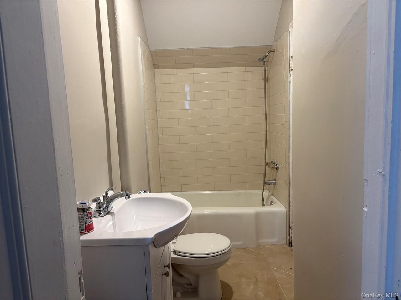 77 Linden Ave - Photo 7 of 7