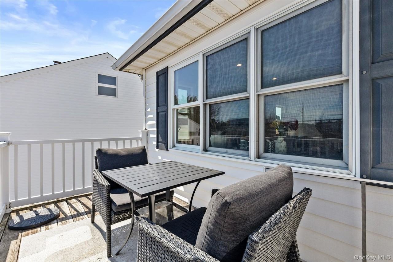 175 Roosevelt Blvd - Photo 4 of 21