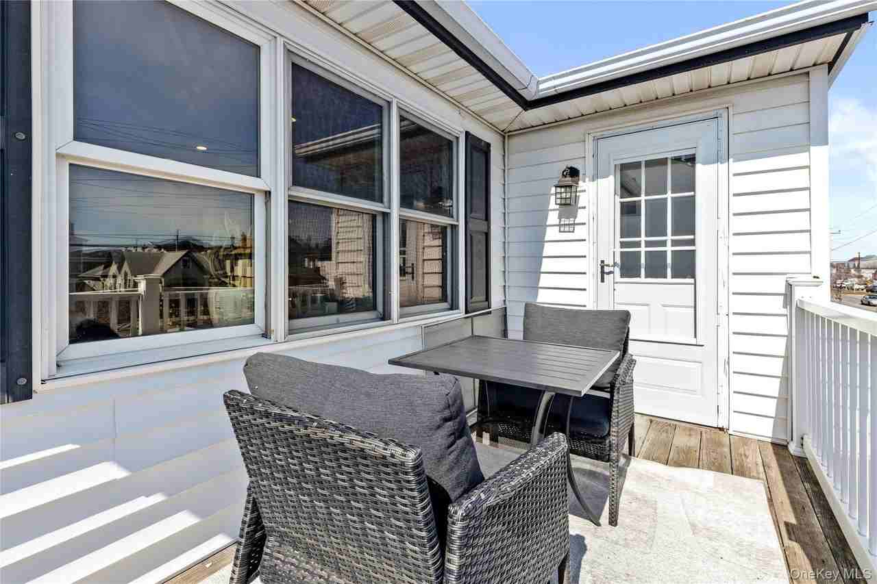 175 Roosevelt Blvd - Photo 5 of 21