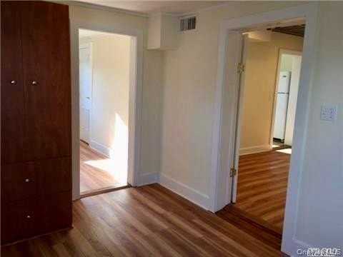 207 Franklin Ave - Photo 4 of 11