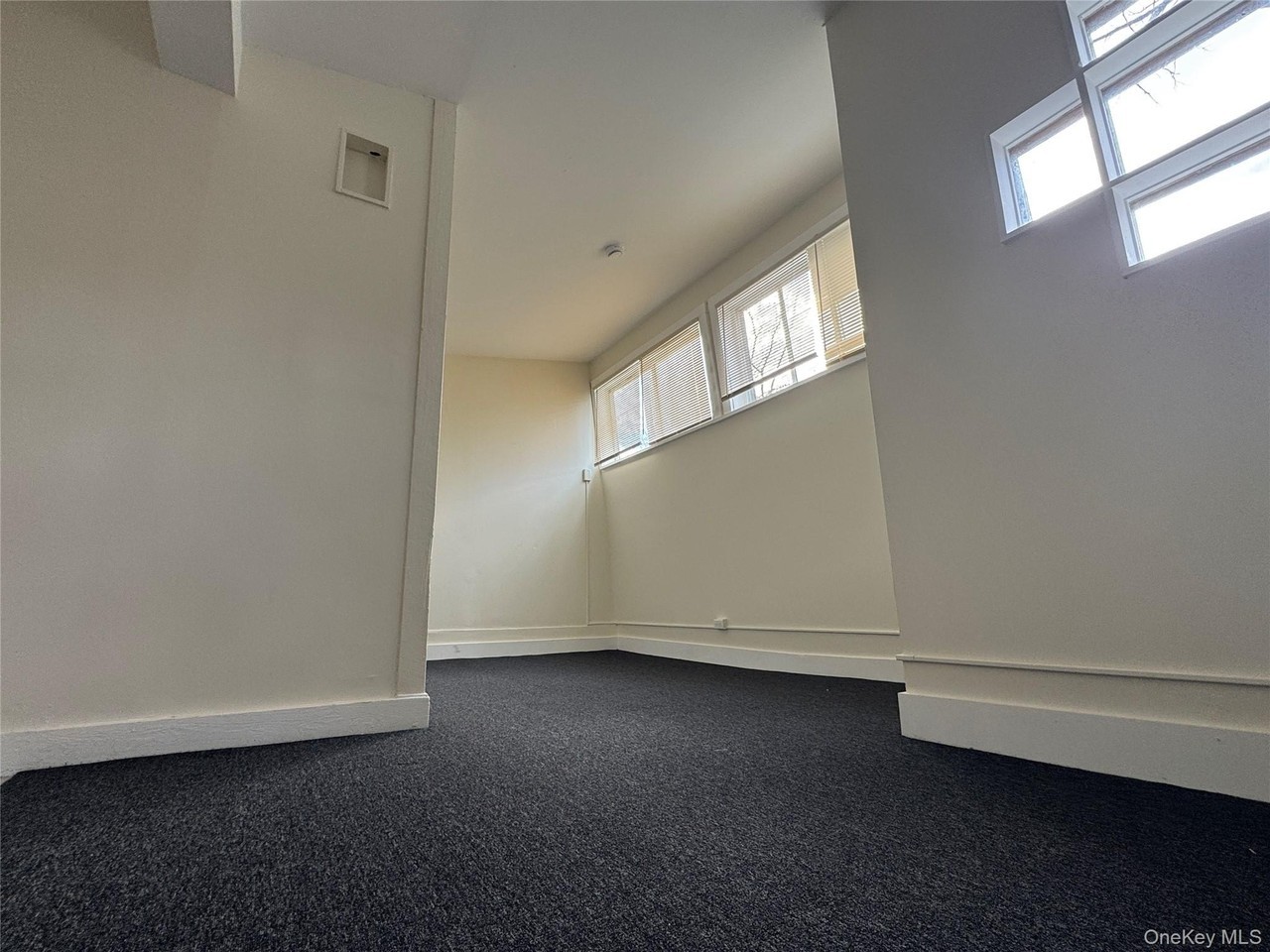 47 Tinker St Unit 1 - Photo 3 of 8