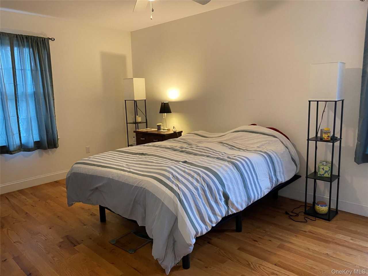 27 N Main St Apt C - Photo 7 of 11