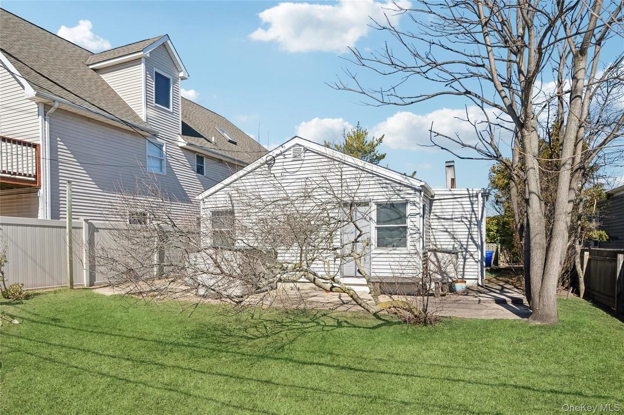 714 E Park Ave - Photo 4 of 21