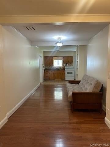 36 Oakland Ave Apt 1 - Photo 5 of 9