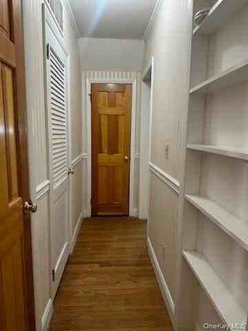 36 Oakland Ave Apt 1 - Photo 7 of 9