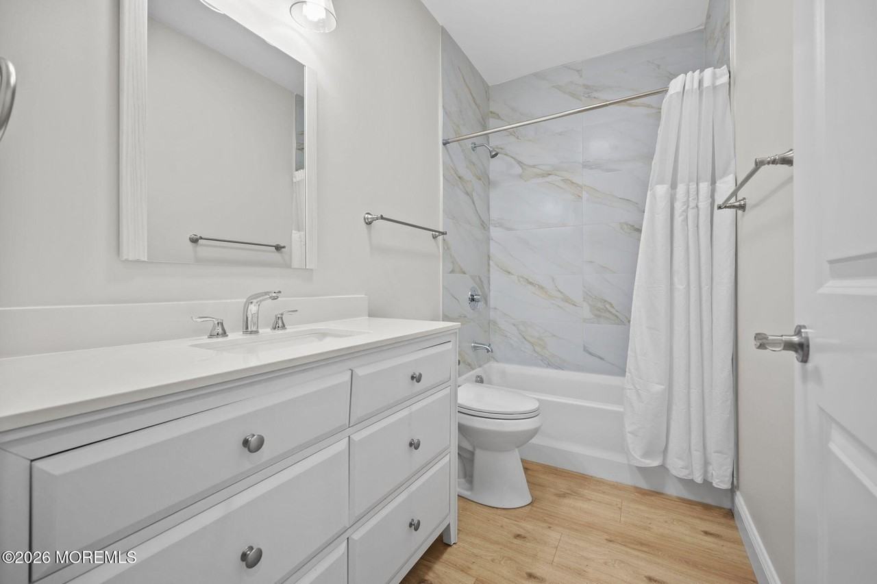 207 Main St Unit D - Photo 4 of 14