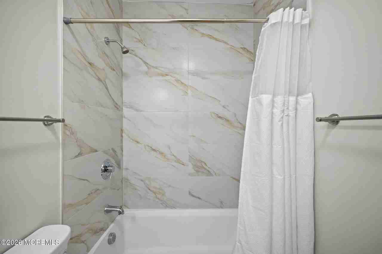 207 Main St Unit D - Photo 5 of 14