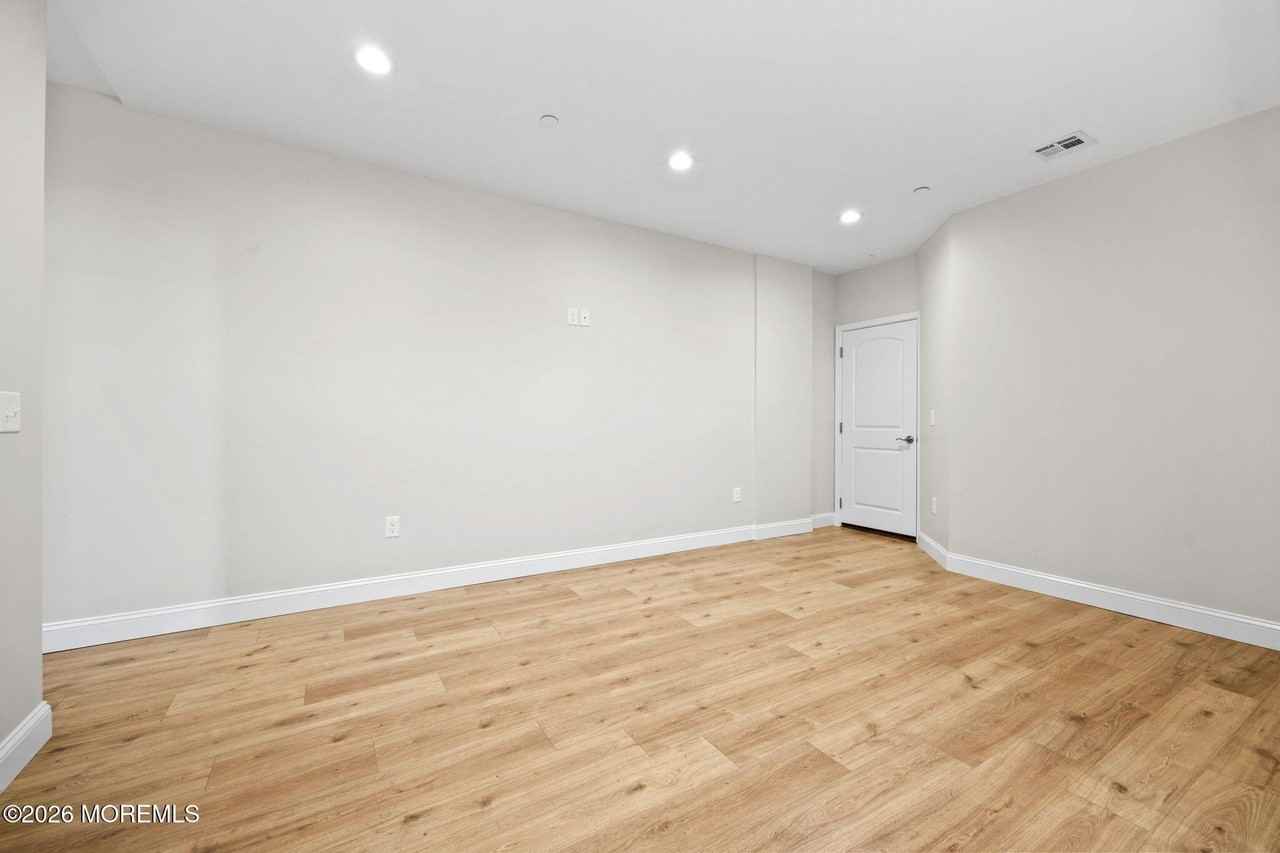 207 Main St Unit D - Photo 6 of 14