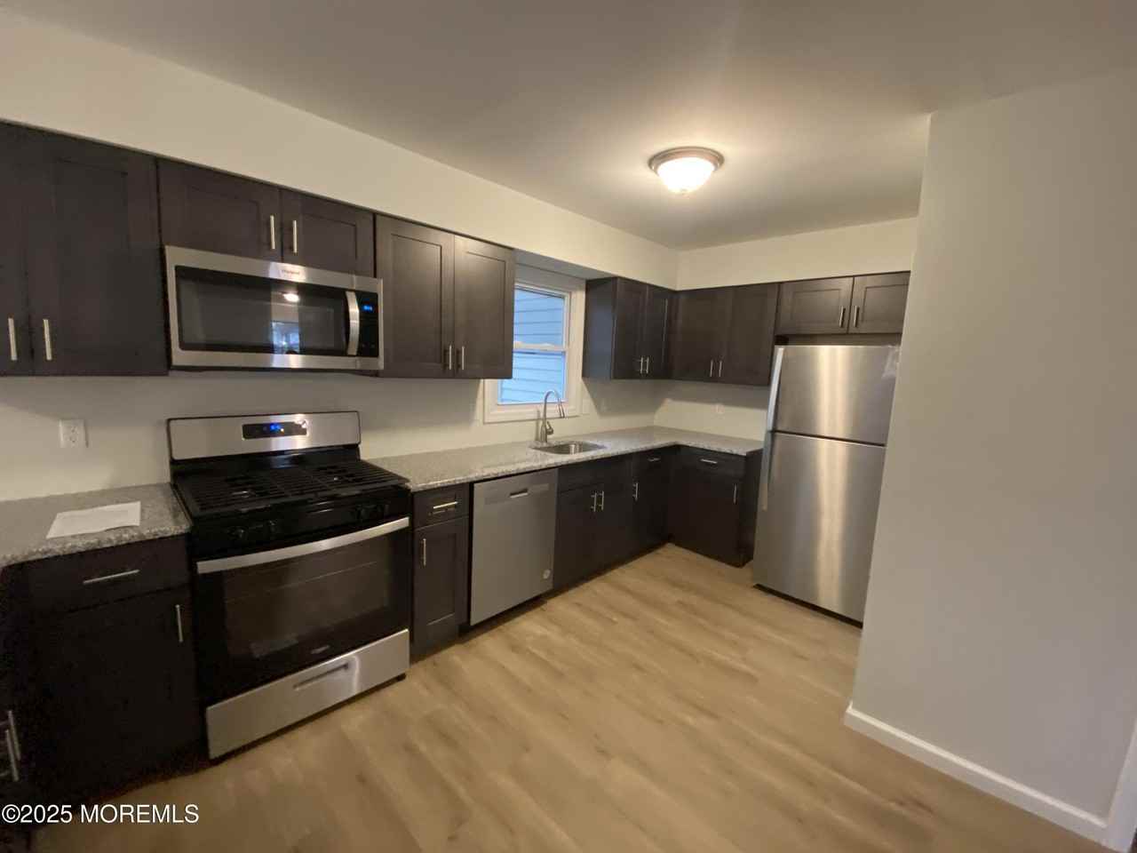 12A Diamond Dr Unit A - Photo 3 of 12