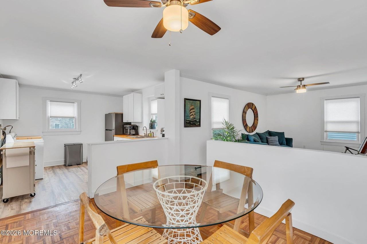 1227 Bay Ave - Photo 3 of 24