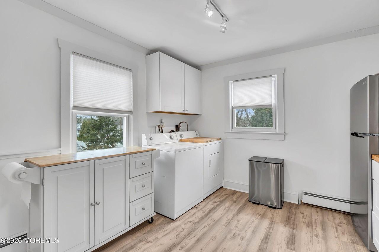 1227 Bay Ave - Photo 6 of 24