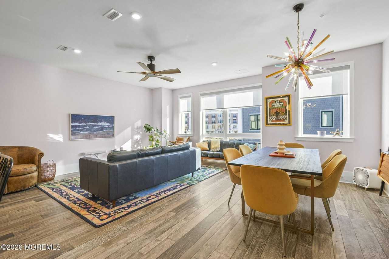 300 Asbury Ave Unit 14 - Photo 5 of 37