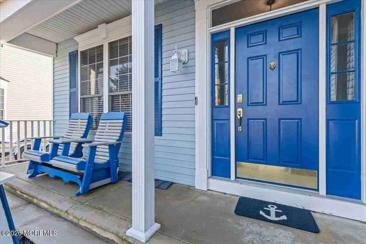 297 Bayview Ave - Photo 6 of 47