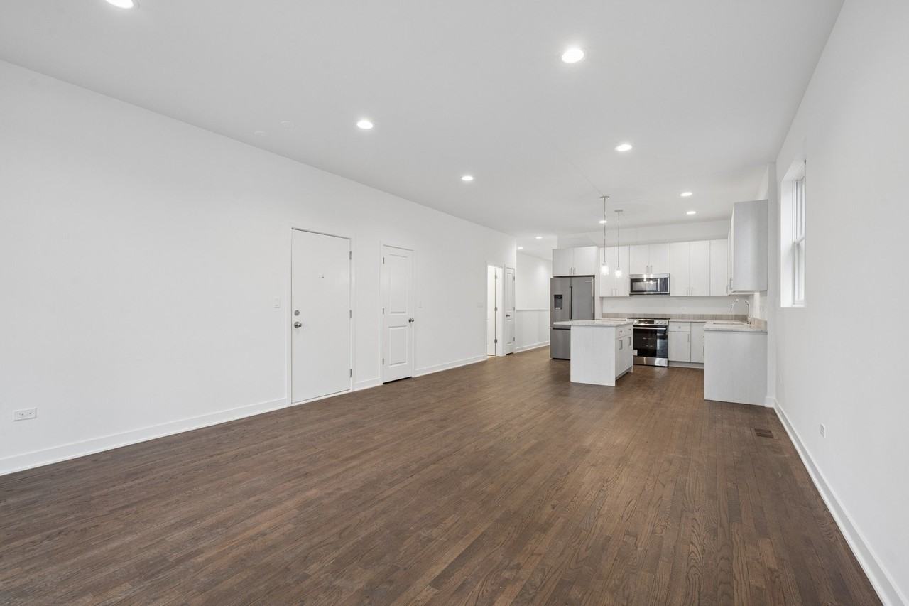 1952 W Ohio St Unit 1e - Photo 7 of 31