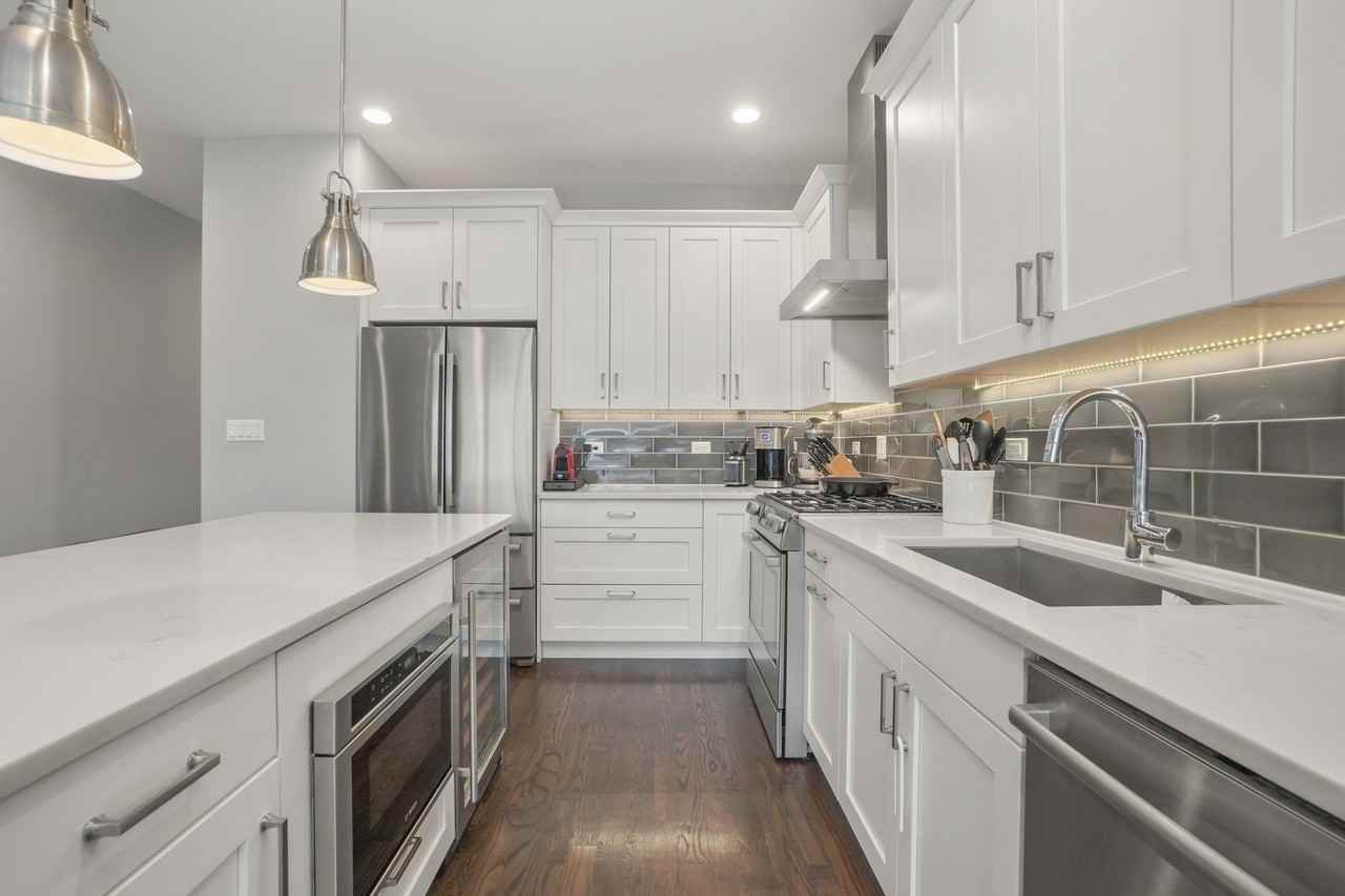 1621 N Humboldt Blvd Apt 2s - Photo 4 of 22