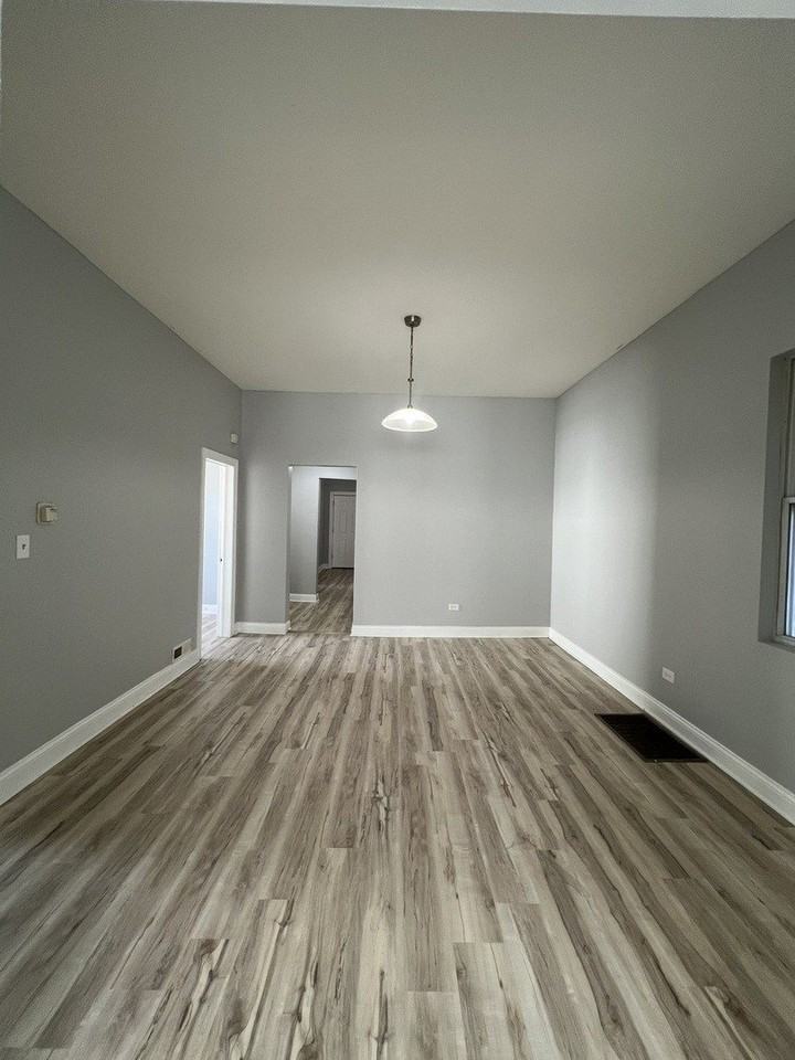 7349 S Evans Ave Unit 1 - Photo 5 of 13