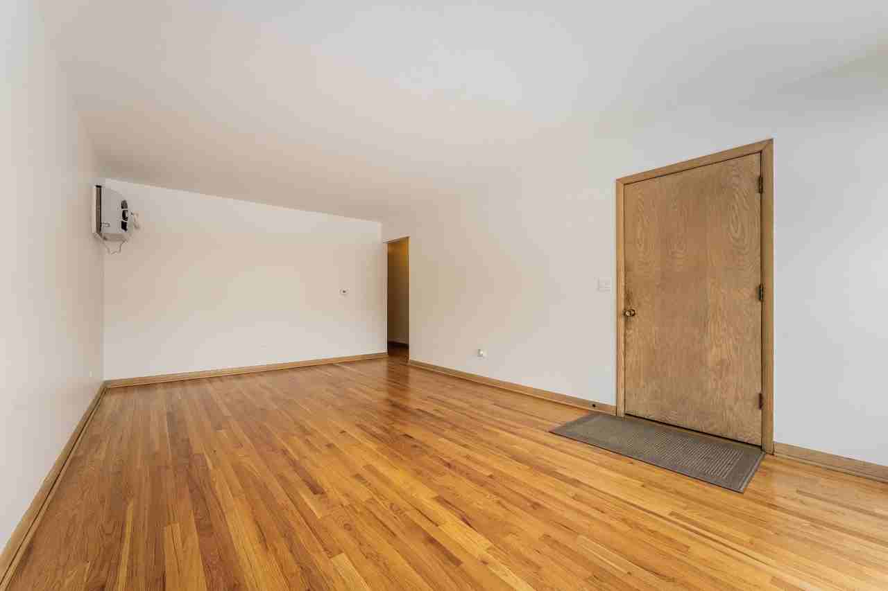 4936 N Marmora Ave Unit 1 - Photo 4 of 21