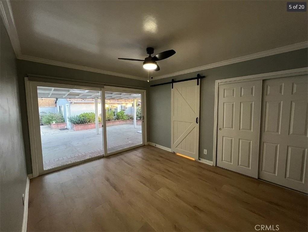 576 Geneva Ave - Photo 5 of 13