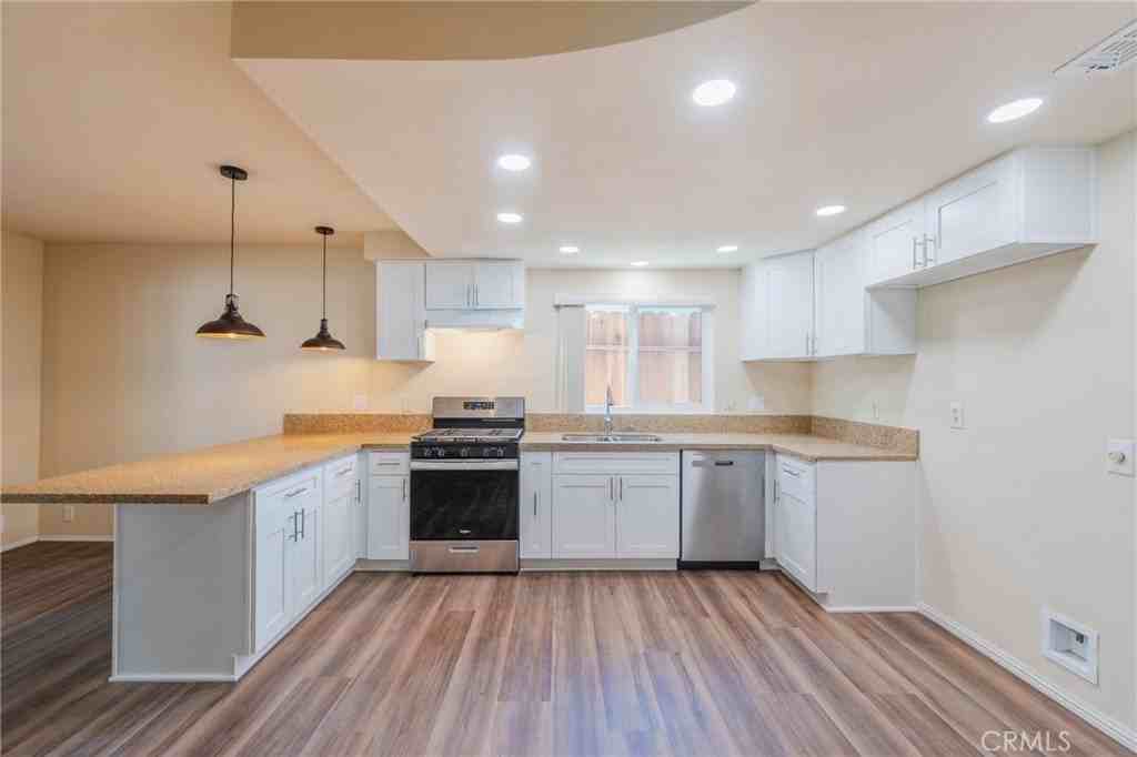 1443 E Gladwick St - Photo 2 of 19