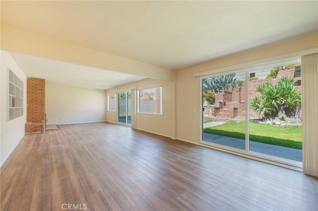 1443 E Gladwick St - Photo 4 of 19