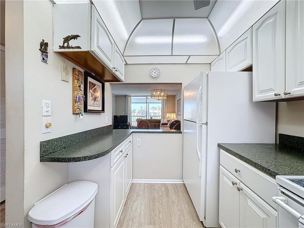 300 Forest Lakes Blvd Apt 201 - Photo 7 of 35