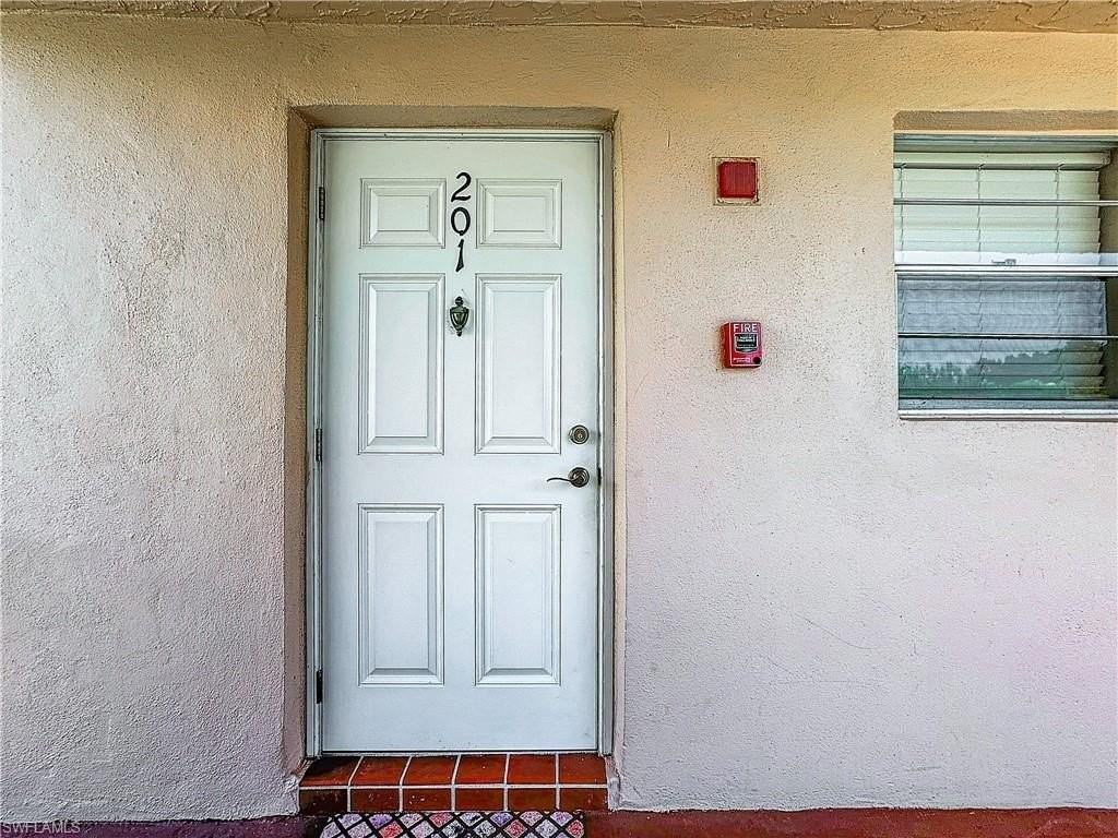 300 Forest Lakes Blvd #201 - Photo 4 of 35