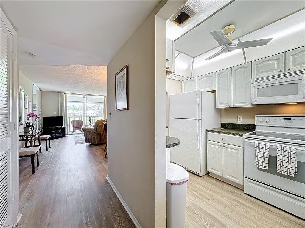 300 Forest Lakes Blvd #201 - Photo 5 of 35