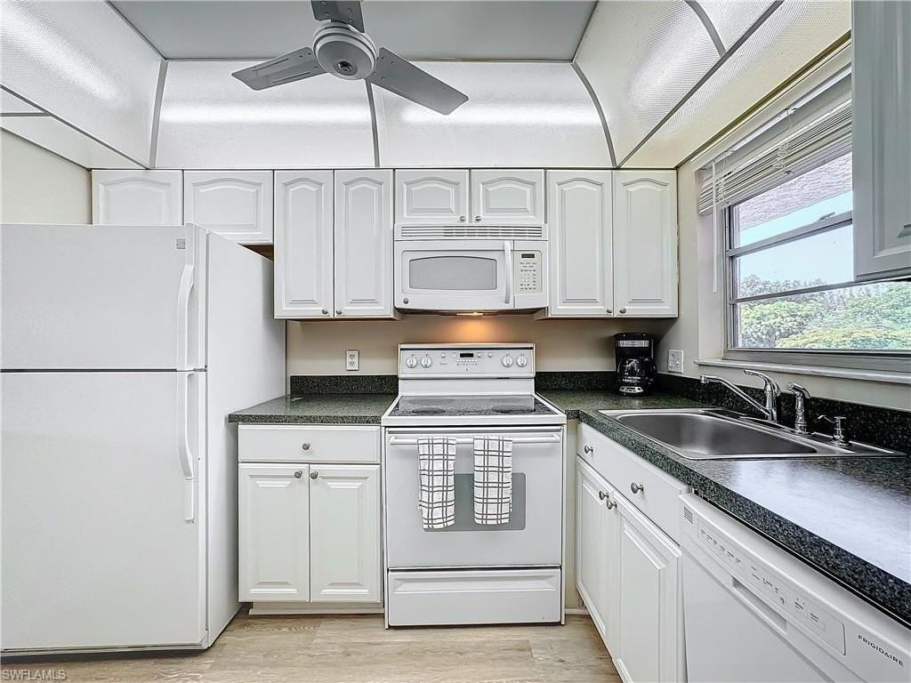 300 Forest Lakes Blvd #201 - Photo 6 of 35