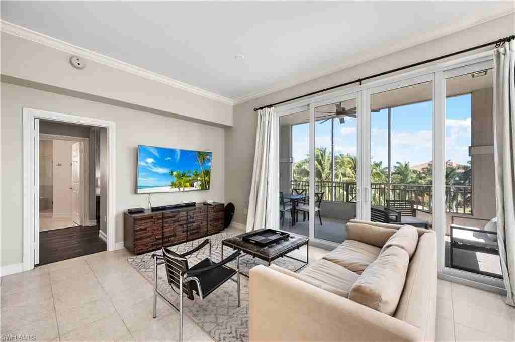 2738 Tiburon Blvd E Unit B406 - Photo 5 of 22