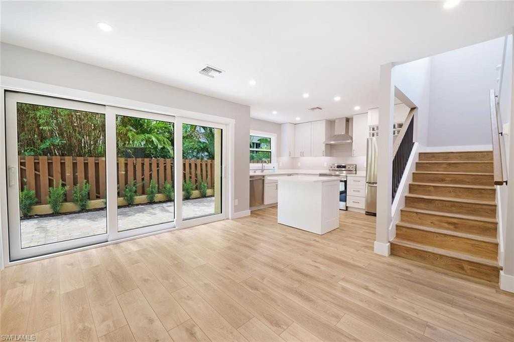 1130 5th St S Unit B - Photo 4 of 14