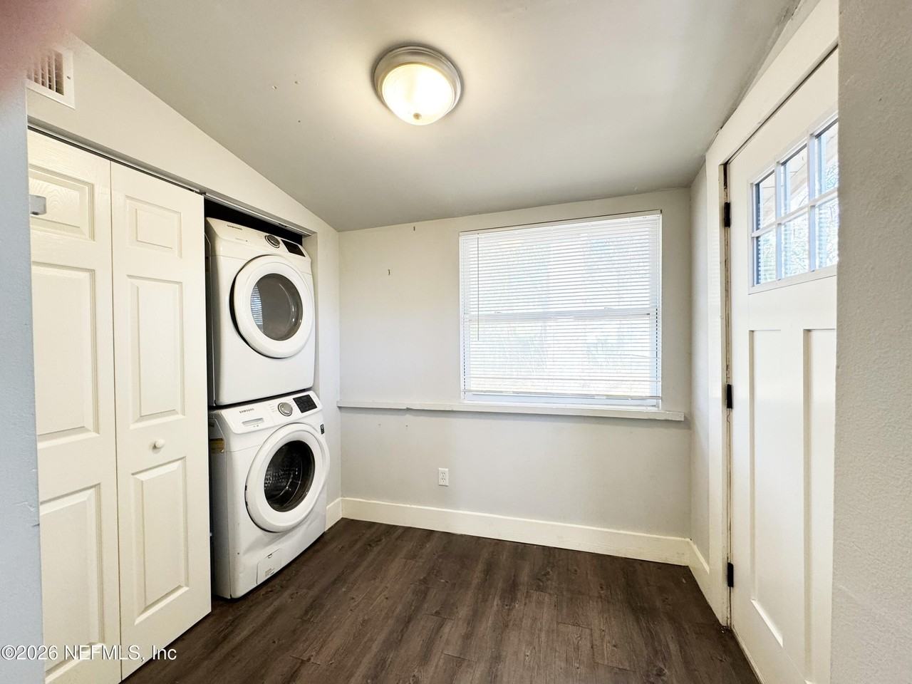 2745 Gilmore St - Photo 6 of 15