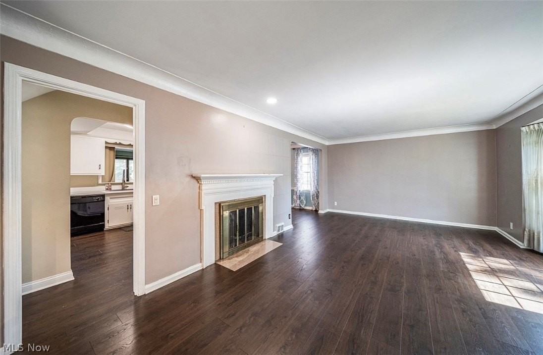 4069 Bushnell Rd - Photo 7 of 39