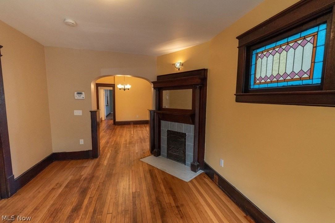 1362 W 59th St - Photo 5 of 20