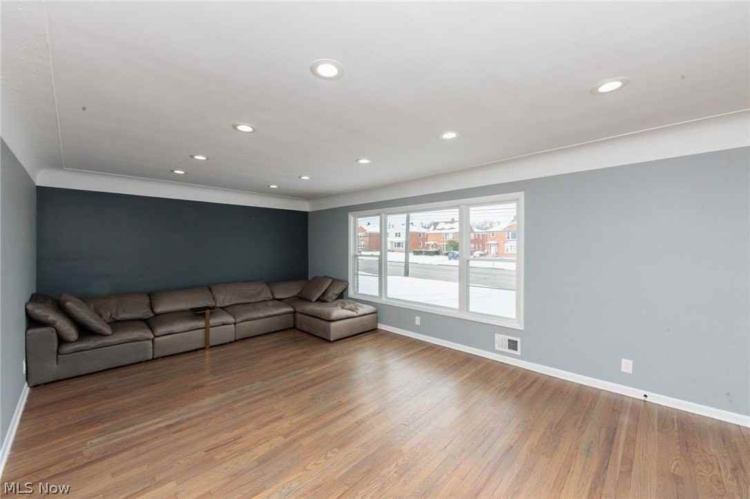 2539 Warrensville Center Rd Unit Down - Photo 4 of 43