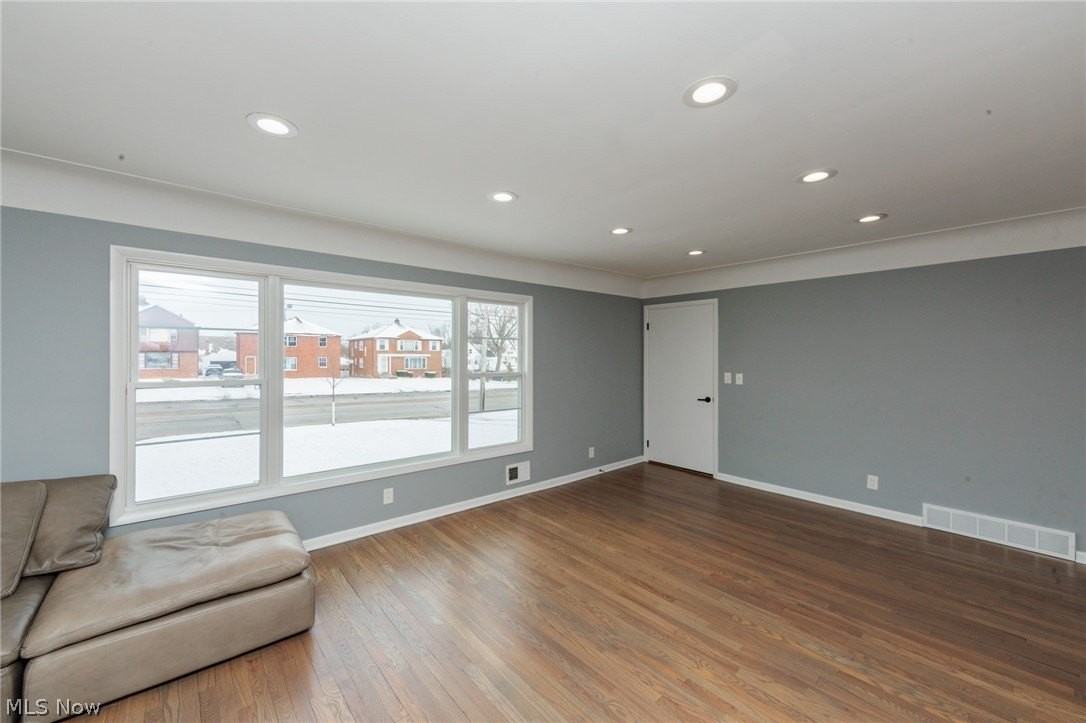 2539 Warrensville Center Rd Unit Down - Photo 5 of 43