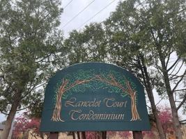 featured image of 4 Lancelot Ct #8