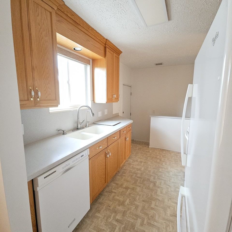 4185 S St - Photo 7 of 17