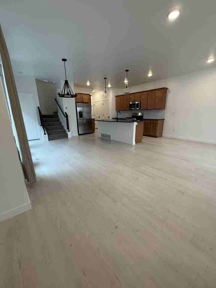 1574 W Andover Rd - Photo 3 of 5