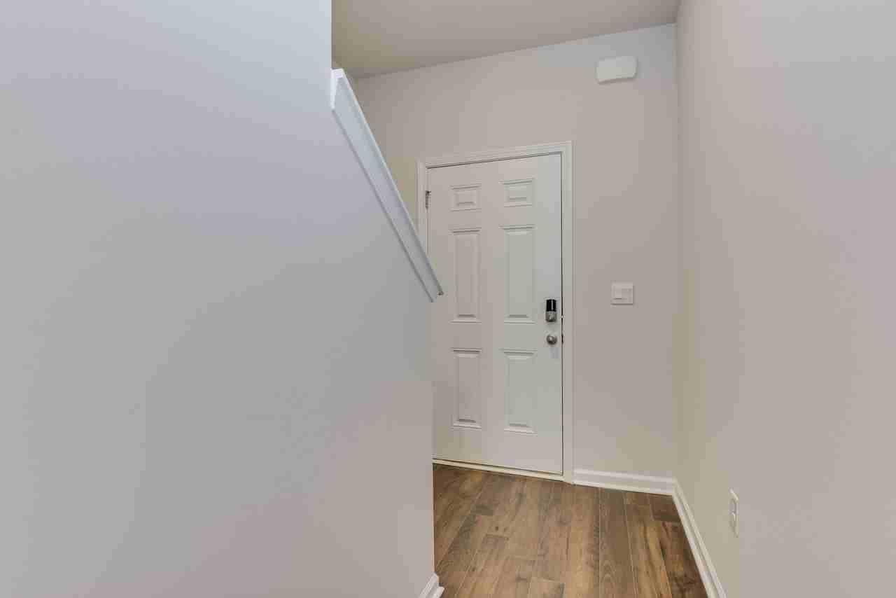 818 Quaint Parish Cir #1 - Photo 4 of 31