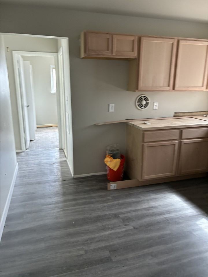 18526 Saint Aubin St #1 - Photo 2 of 36