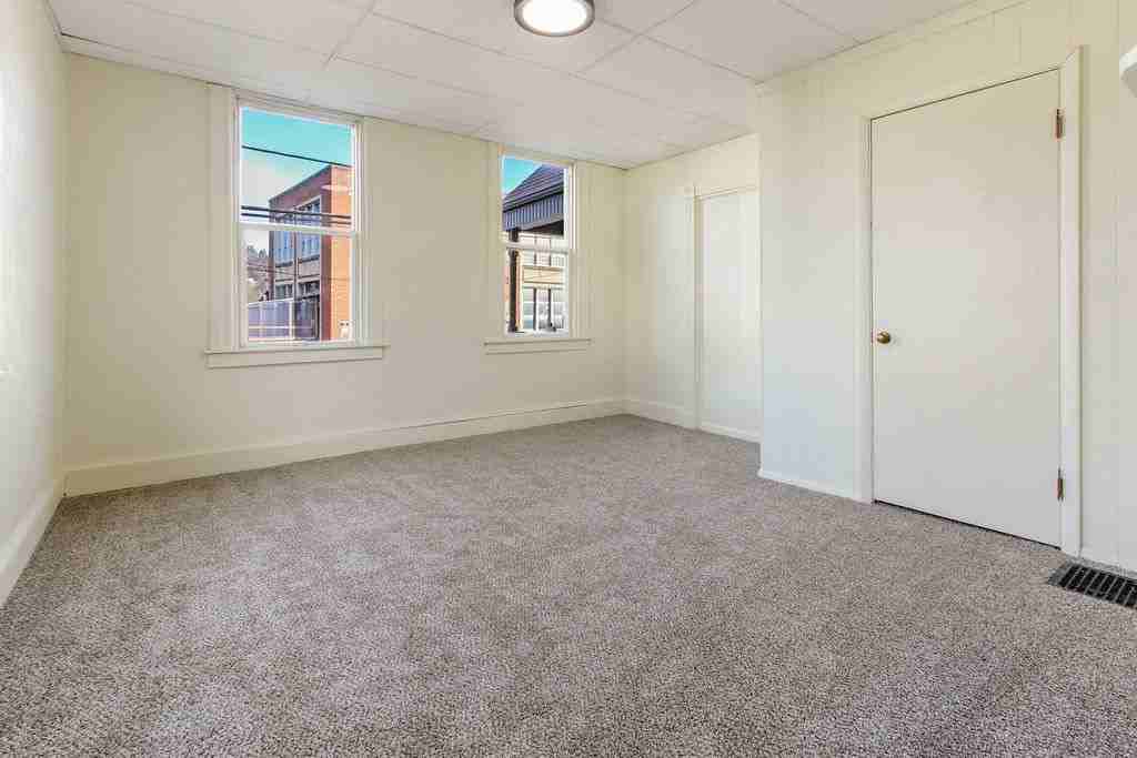 5816 Smithfield St #3 - Photo 6 of 10