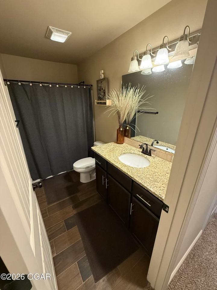 2101 S Jonathan Hunter St - Photo 4 of 7