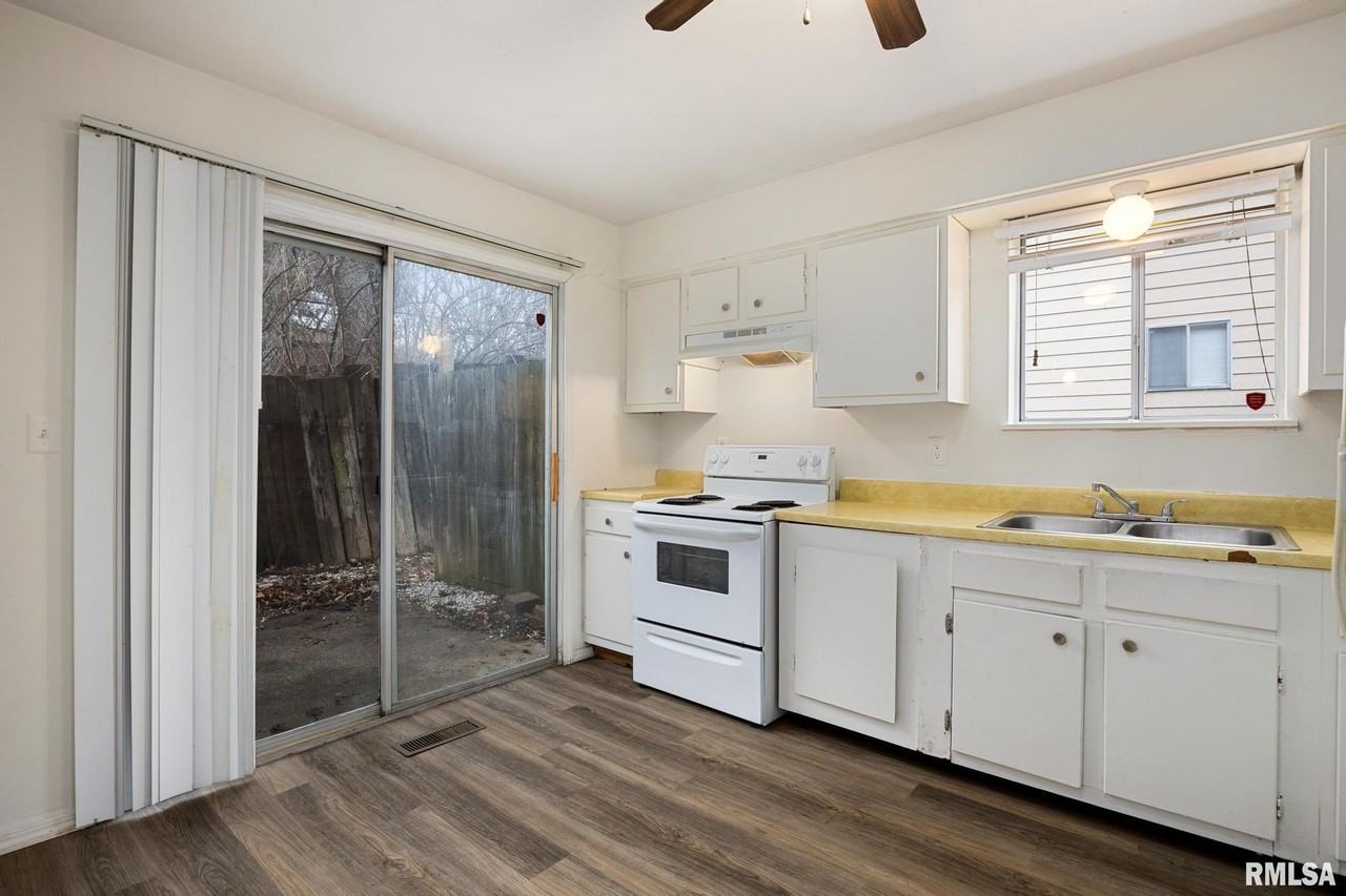 1333 W Jeth Ct - Photo 4 of 13