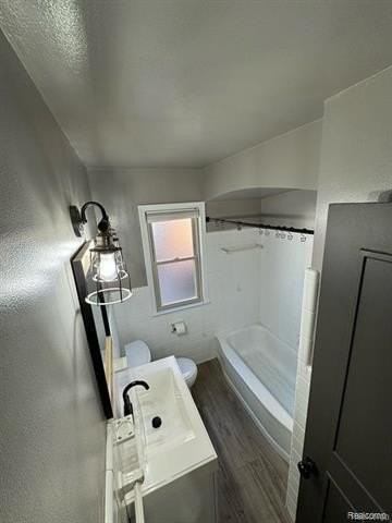 405 N Lafayette St - Photo 4 of 10