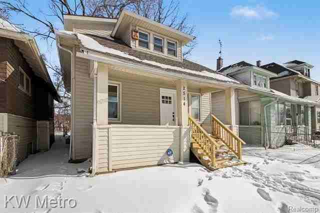 2514 Beals St - Photo 2 of 15