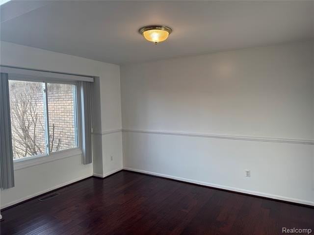 51336 Pinewood Dr - Photo 4 of 27