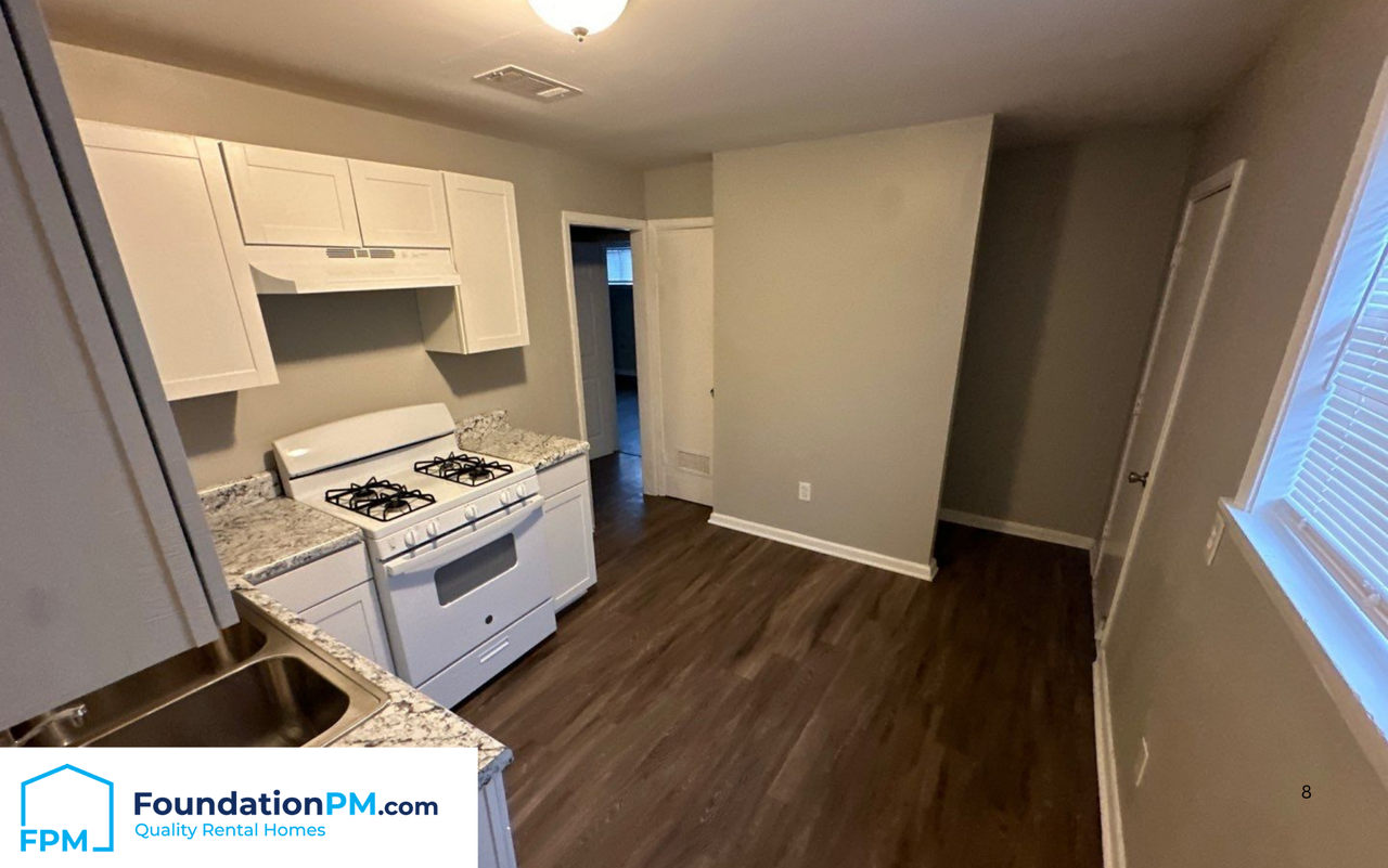 672 Carpenter St #1 - Photo 4 of 19